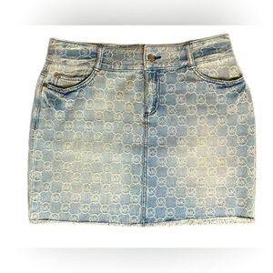 Michael Kors denim skirt. Light denim, MK logo design, front/back pocket…